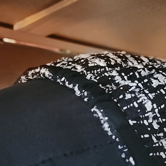 TALBOTS WOMEN Black and White Tweed Classic A-Line Skirt Size 14WP - Picture 2 of 6